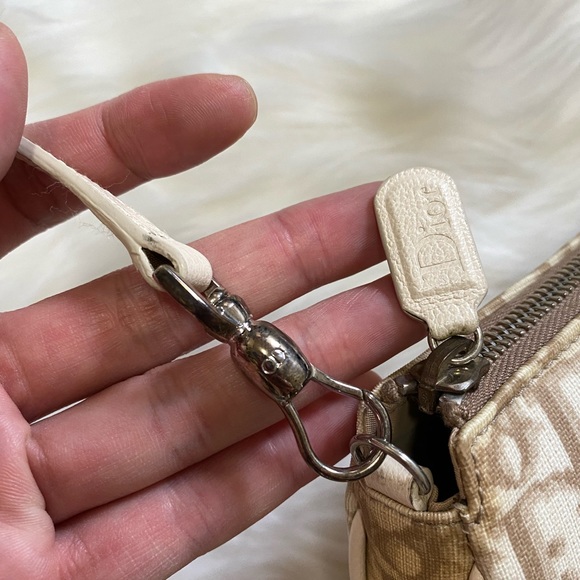 Authentic vintage Dior brown trotter embroidered mini saddle - Picture 3 of 12